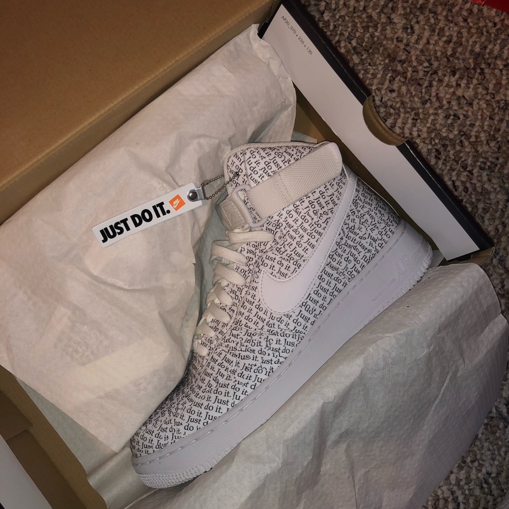 Nike High Top Air Force 1 “Just Do It”